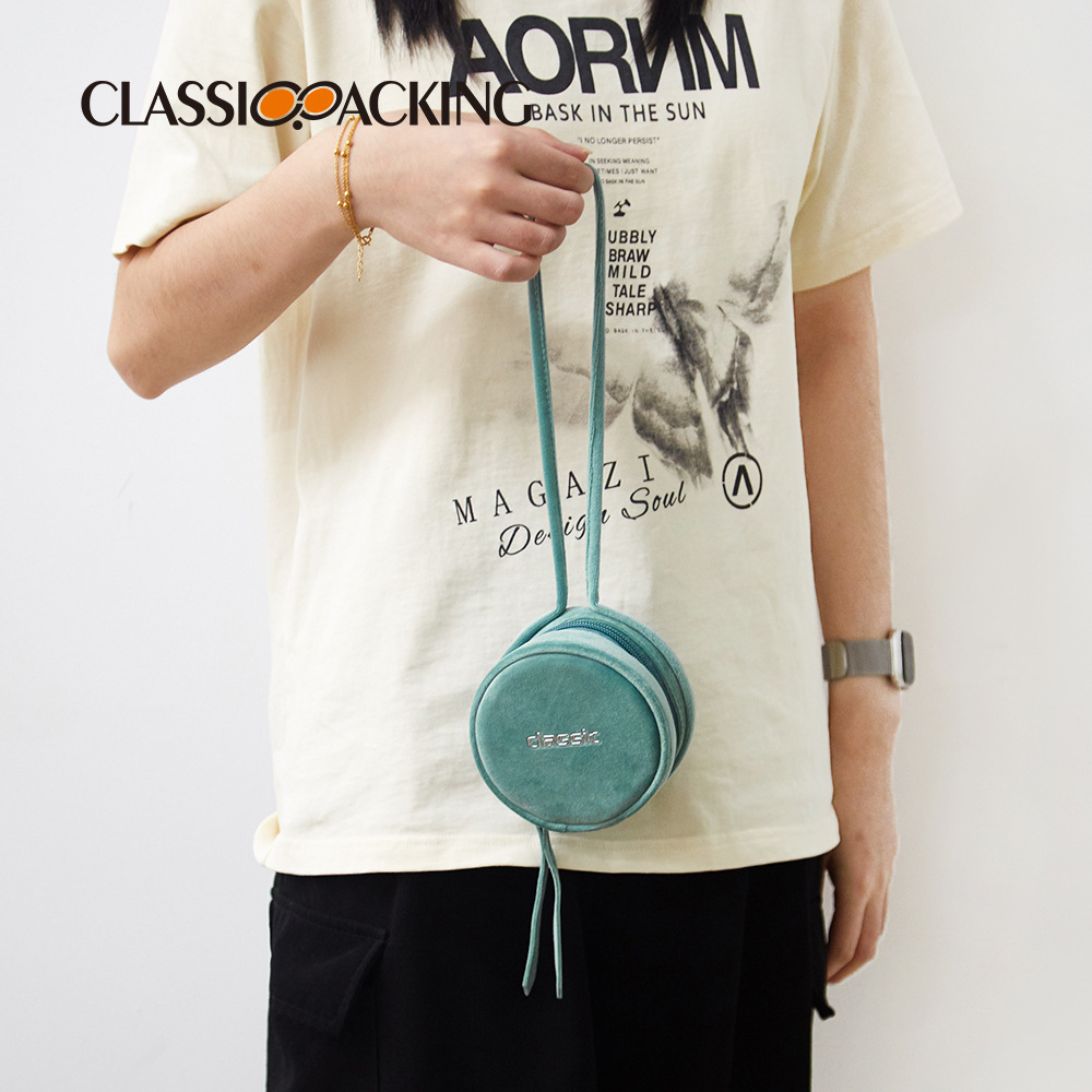 Bolsa de almacenamiento al por mayor de fábrica, material de terciopelo, sobre rojo, bolsa de almacenamiento portátil mini multifuncional, logotipo impreso