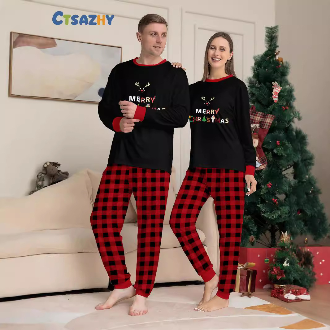 Jul Julehjort bokstavrutete Julefamilietrykk hjemkjole pysjamas_voghion.com