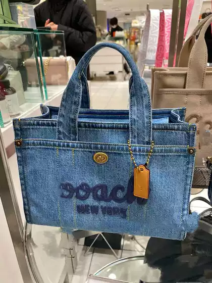 Coach 2024 New Arrival Outlet Denim Handbag Large Capacity Tote Bag Denim Crossbody Versatile Women's Bag