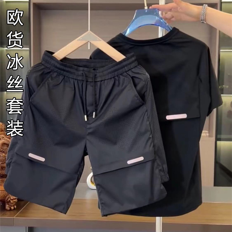 3080. Manga corta negra 6022. Shorts negros