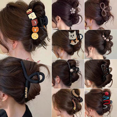 女性の後頭部用のハイエンドのヘアクリップ、インシャーククリップ2025新しいヘッドギア大型ヘアクリップ