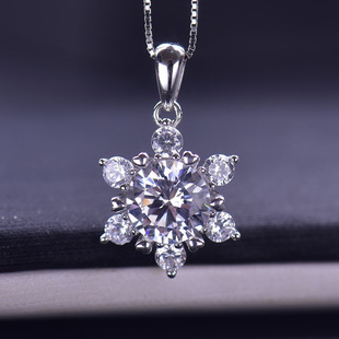Cross-border S925 sterling silver moissanite snowflake necklace women's fashion temperament trembles net red live explosions factory direct sales