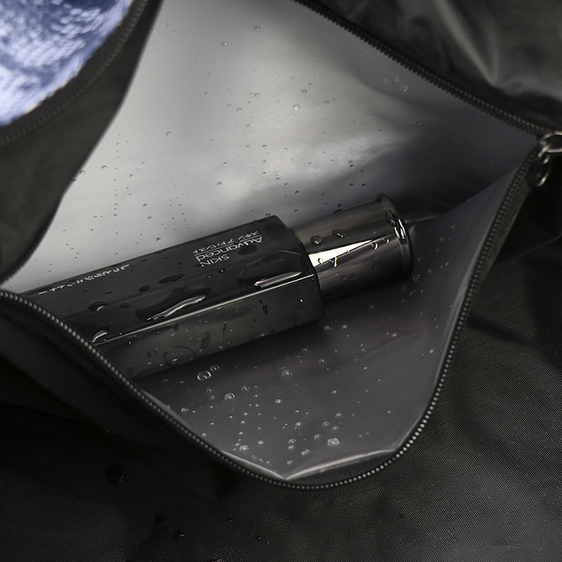 Trend design capacious travel bag to go out