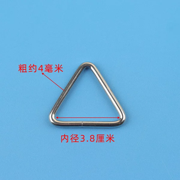 1 triangular buckle with an inner diameter of 3.8 cm and a thickness of about 4mm