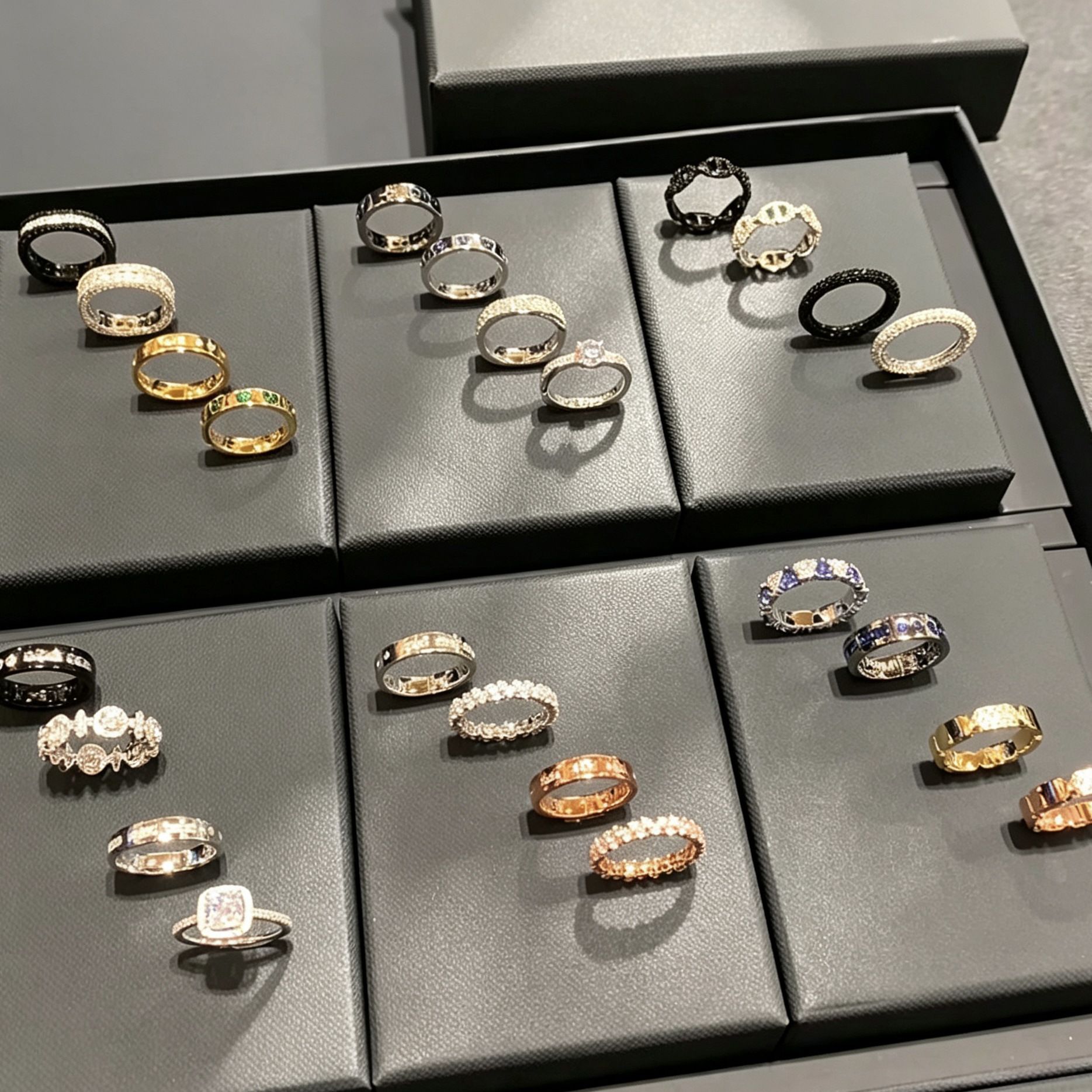 Couple's Rings with Morse Code, Snow White Pig Nose Design, Full Diamond Knight Ring, Fashionable and Unique, Cross-Border Shipping