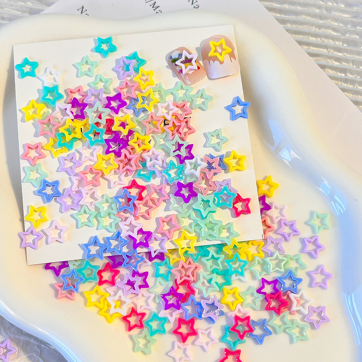 새로운 그물 빨간 네일 쥬얼리 컬러 도파민 스타 조커 수지 네일 액세서리 도매 절강 단색 없음