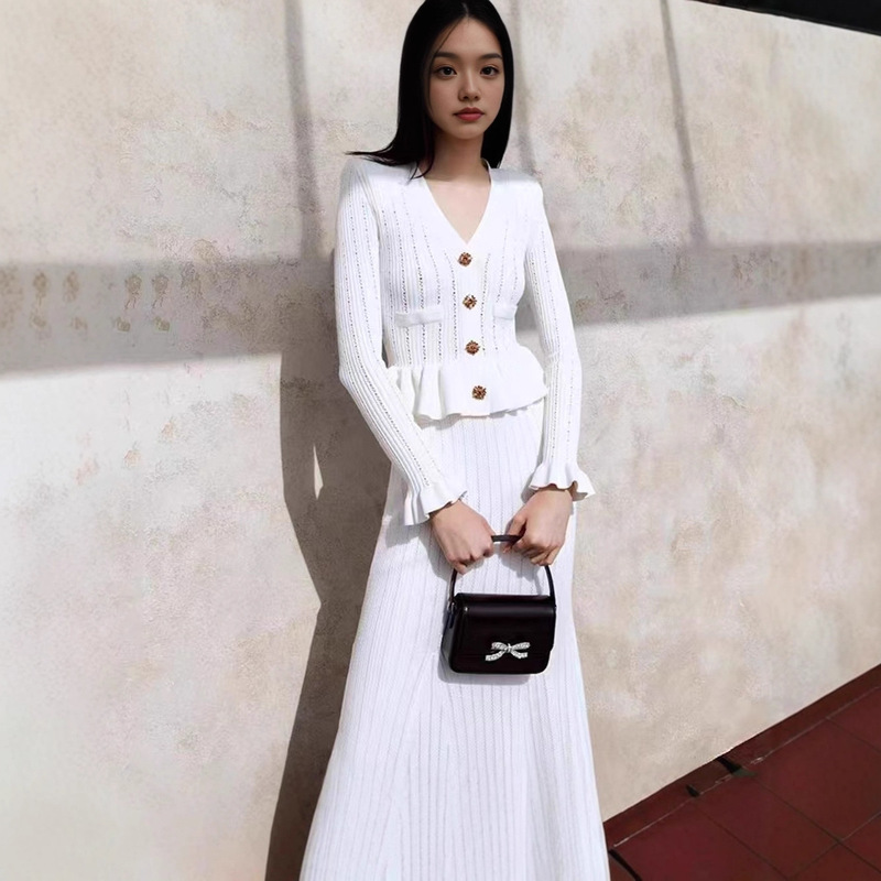 欧美外贸新款针织连衣裙长袖 鱼尾名媛时尚V领纽扣高品质显瘦长裙|undefined