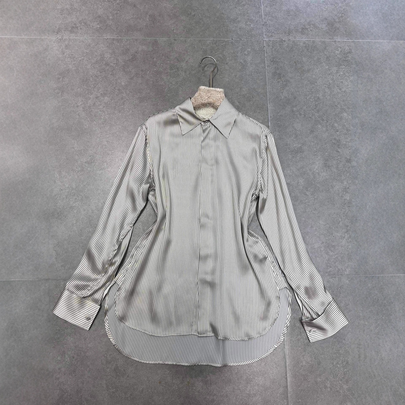 In Stock 2025 Spring Fashionable Turn-Down Collar Single-Breasted Loose Striped Silk Shirt for Women Versatile Long-Sleeve Mulberry Silk Top