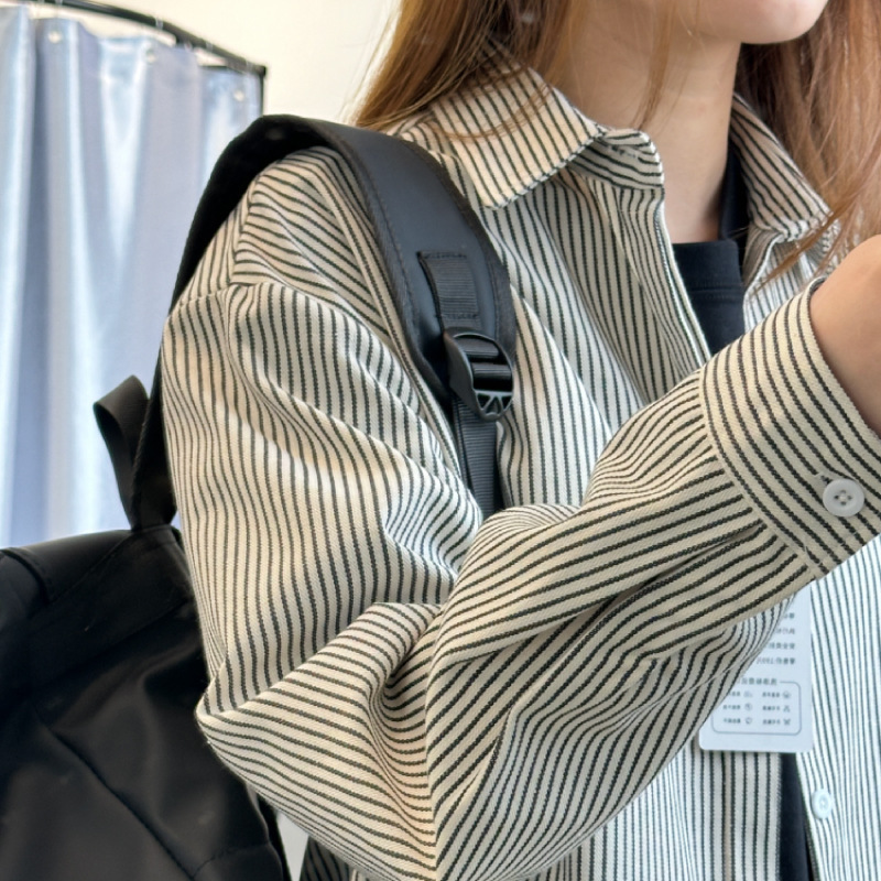 レトロなストライプの長袖のシャツの男性の春の夏の高品質のシャツの男女は同じカジュアルでゆったりしているカーディガンのコートの男性です。|undefined