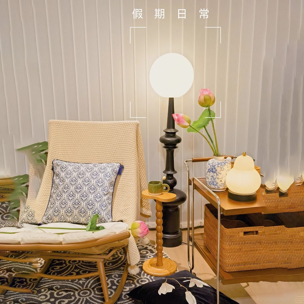 Retro Chess Floor Lamp Ornaments Living Room Exhibition Hall Bedroom Study Moon White Spherical Art Decorative Bedside Lamp