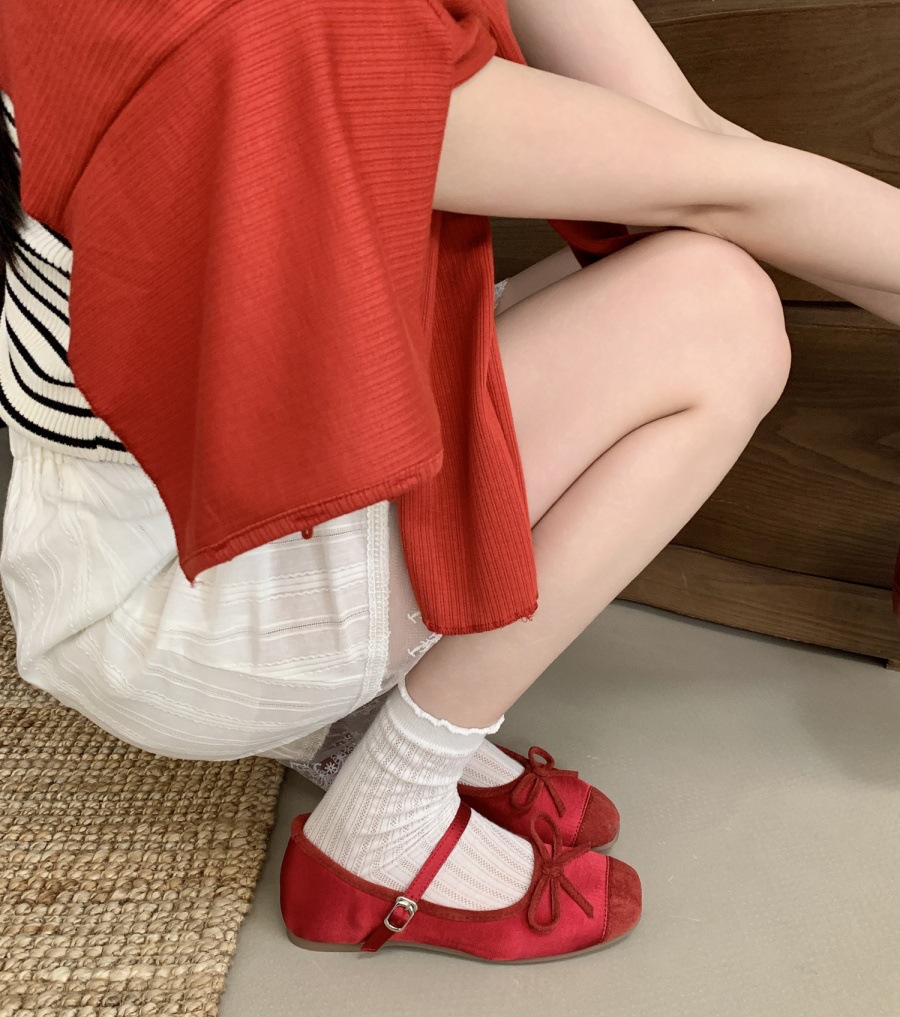 빨간색