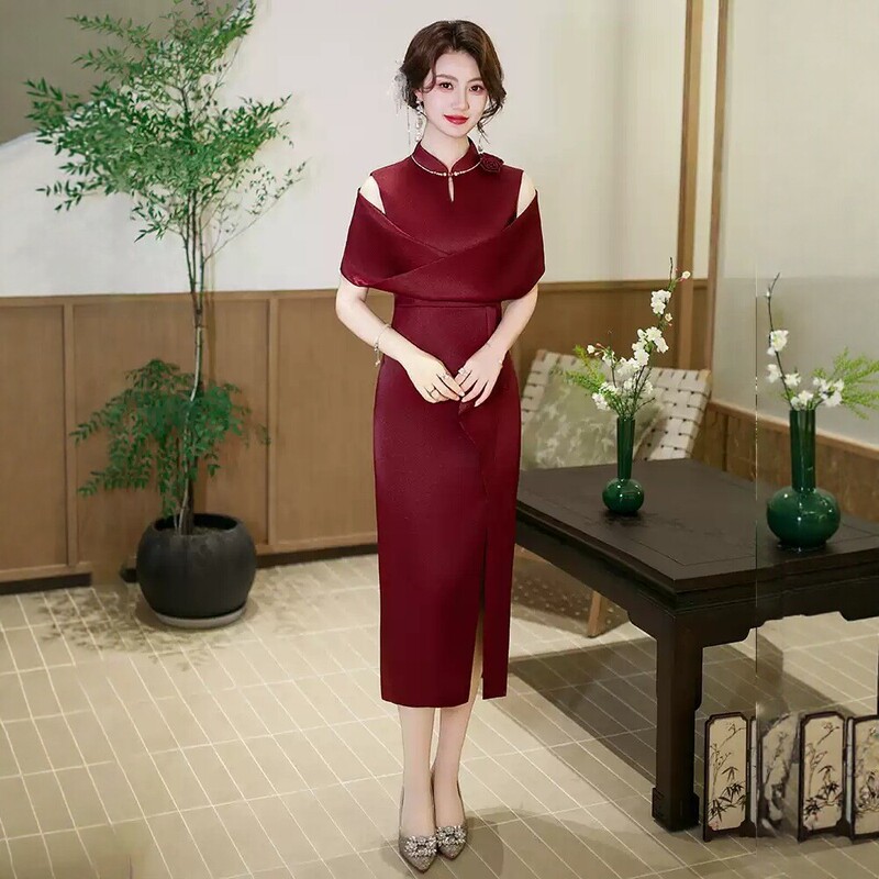2025 New Burgundy Improved Cheongsam Dress for Mothers, Wedding Banquet Attire, Mother-In-Law's Toast Dress, New Chinese-Style Long Dress