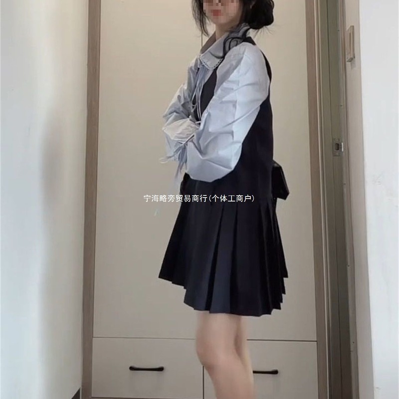 韩系穿搭一整套慵懒风无袖百褶背带连衣裙女学生搭配蓝色绑带衬衫|undefined
