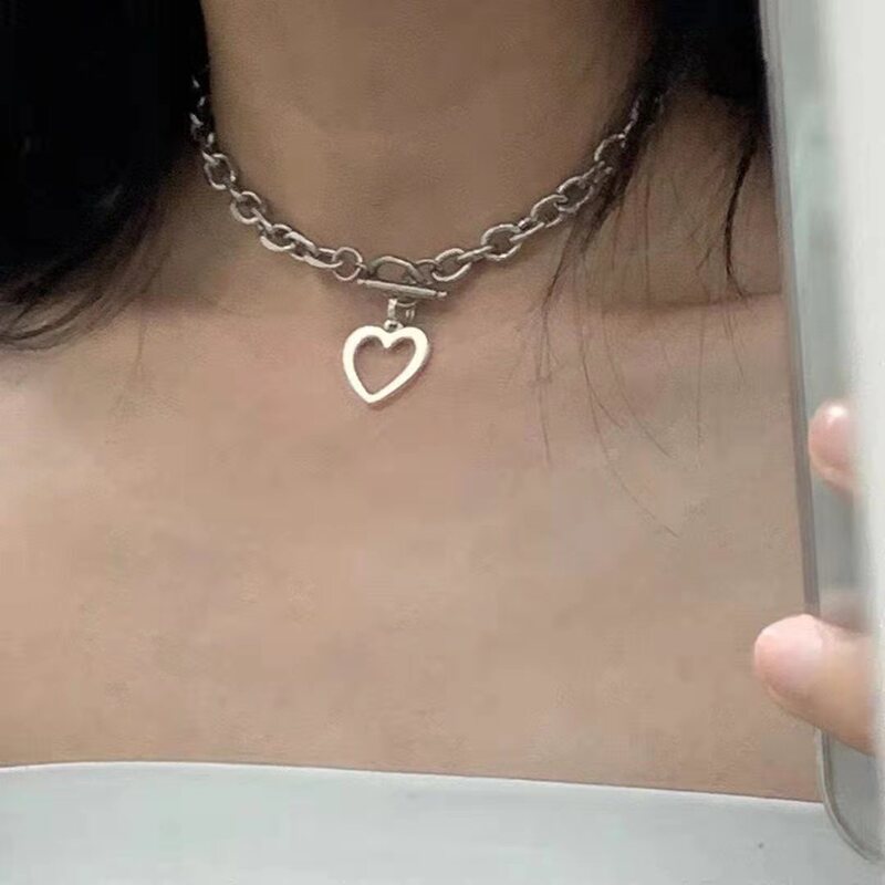 New vintage punk European and American ins blogger love pendant metal texture exaggerated thick chain hip hop fan necklace