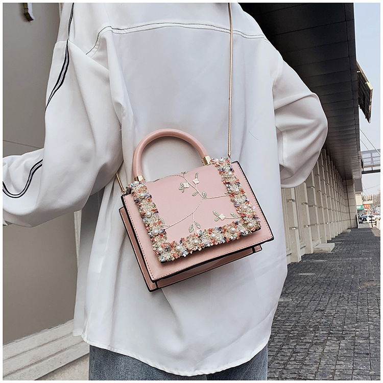 Women's Small All Seasons Pu Leather Flower Elegant Vintage Style Square Magnetic Buckle Handbag display picture 1