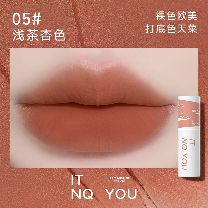 Matte lipstick, lip gloss, translucent shading