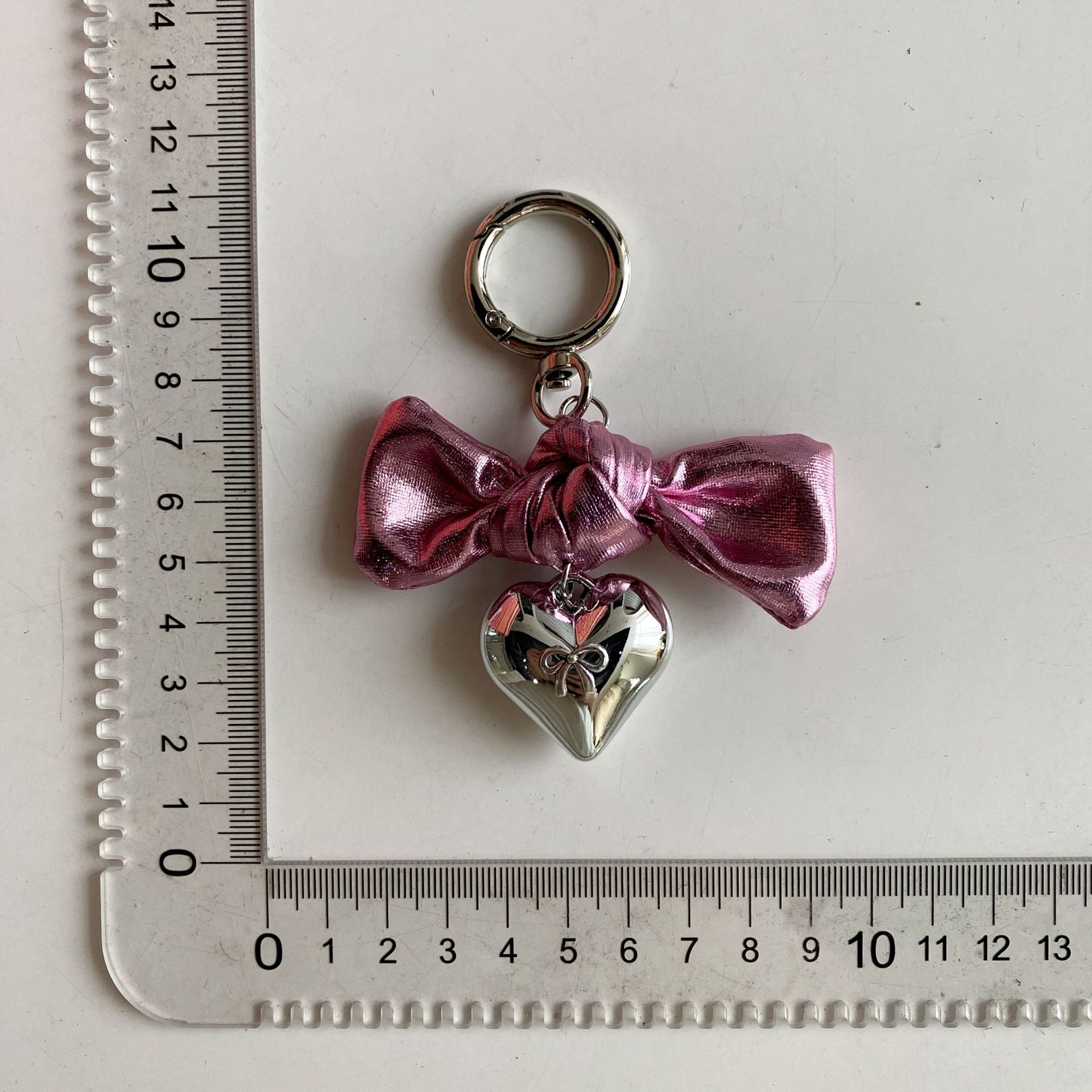 12g Weight Keychain Classification 1 Piece Quantity Holiday, Travel, Daily Occasion Metal Material Heart Shape Pattern Plating Design Elegant, Lady Style 1 Piece Elegant Lady Heart Shape Metal Plating Keychain 无