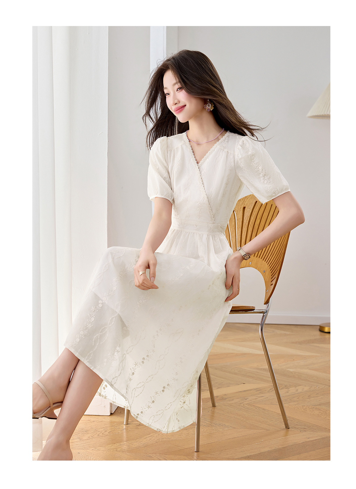 Đầm chữ A in hoa cổ V eo cao tay ngắn phối màu thanh lịch — Màu hồng, màu trắng ngà chi tiết 24