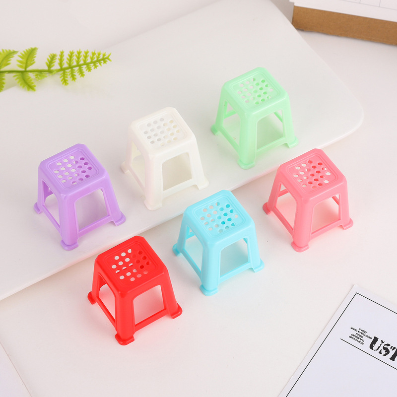 Mini Artificial Colorful Plastic Small Stool Model Lilliputian Chair Toy Play House Micro Scene Stool Props Mini Artificial Colorful Plastic Small Stool Model Lilliputian Chair Toy Play House Micro Scene Stool Props