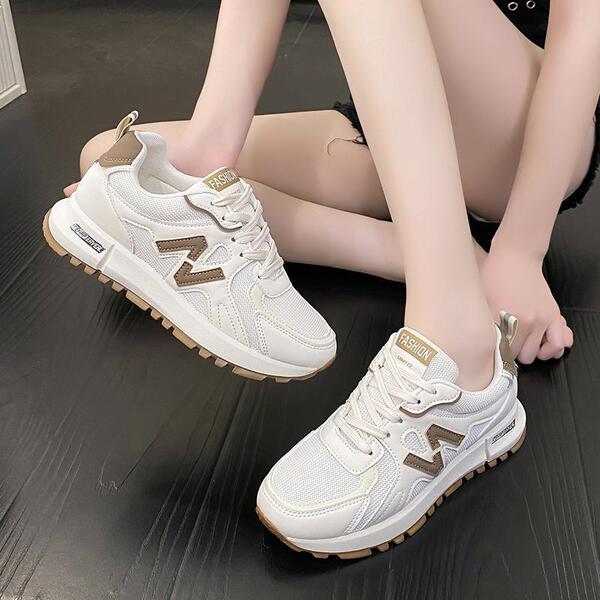 sports casual footwear