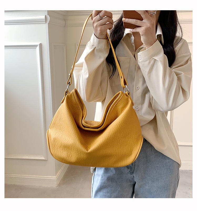 Korean Style Retro Simple Fashion Shoulder Bag 2021 New Ins Large Capacity Casual Handbag Fashionable Crossbody Women's Bag display picture 12