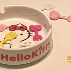 かわいいアニメの陶磁器の灰皿の急用は簡単です。ヨーロッパ式の陶磁器はリビングルームの装飾があります。