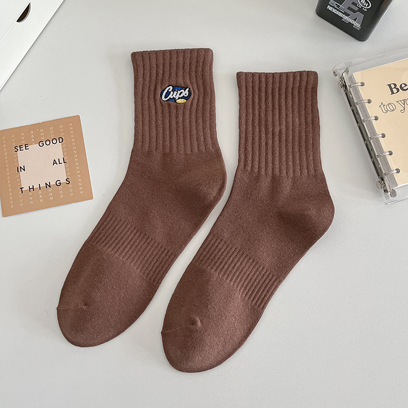 Calcetines Calcetines de tubo desodorante de primavera y otoño para hombre Calcetines de algodón de color sólido Calcetines deportivos que absorben el sudor Calcetines de hombre Zhuji al por mayor
