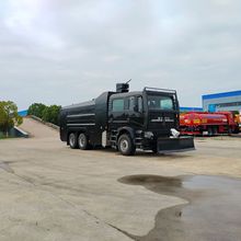 25吨重汽高射炮防暴车多功能应急带推铲维稳专用车价格厂家直销