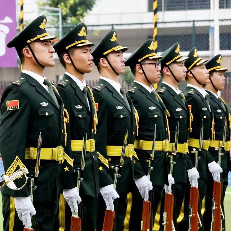 三軍の儀式隊の服装の国旗班の護衛隊の国旗掲揚手のドレスの中学生の国旗掲揚式の服装の礼賓服|undefined
