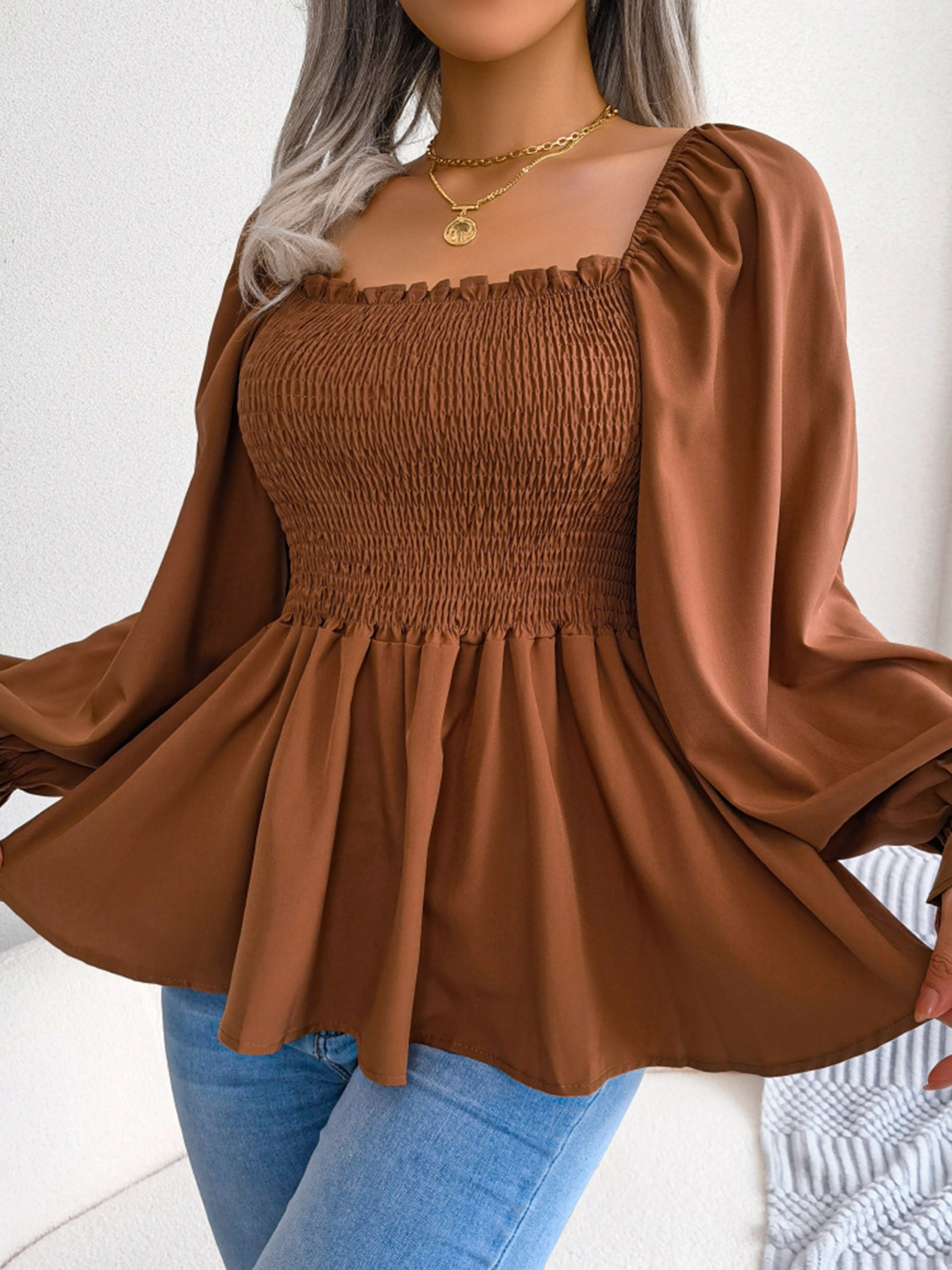Otoño y invierno europeos y estadounidenses ropa de mujer de tamaño grande cuello cuadrado camiseta de chiffon de manga larga de estilo casual Halloween uso diario