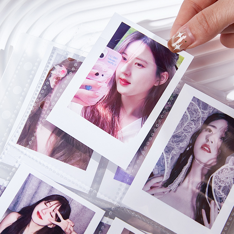 Libro de tarjetas Página interior Persiguiendo estrellas Idol Tarjeta pequeña de almacenamiento 4 cuadrículas 3 pulgadas Una cuadrícula de palacio de seis hoyos Alta transparencia Álbum Polaroid Página interior