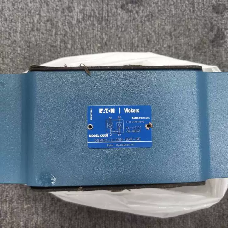 Американский клапан Vickers DGMC2-3-AB-CW-BA-CW-41 в наличии