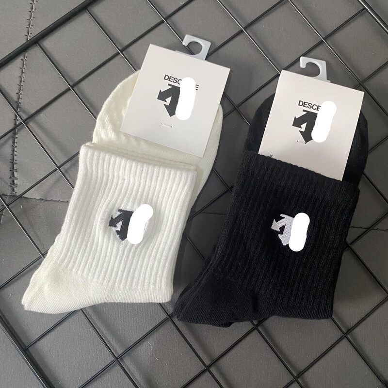 Disa Spring/Summer Three-Arrow Embroidered Mid-Calf Socks Outdoor Sweat-Absorbent Breathable Casual Fashion Running Fitness Trendy Socks Disa Spring/Summer Three-Arrow Embroidered Mid-Calf Socks Outdoor Sweat-Absorbent Breathable Casual Fashion Running Fitness Trendy Socks