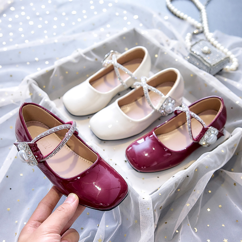 2026 New Stylish and Fashionable Doll Shoes for Older Children, Small High-Heeled Shoes for Stage Shows, Children's Princess Shoes, Small Leather Shoes 2026 New Stylish and Fashionable Doll Shoes for Older Children, Small High-Heeled Shoes for Stage Shows, Children's Princess Shoes, Small Leather Shoes