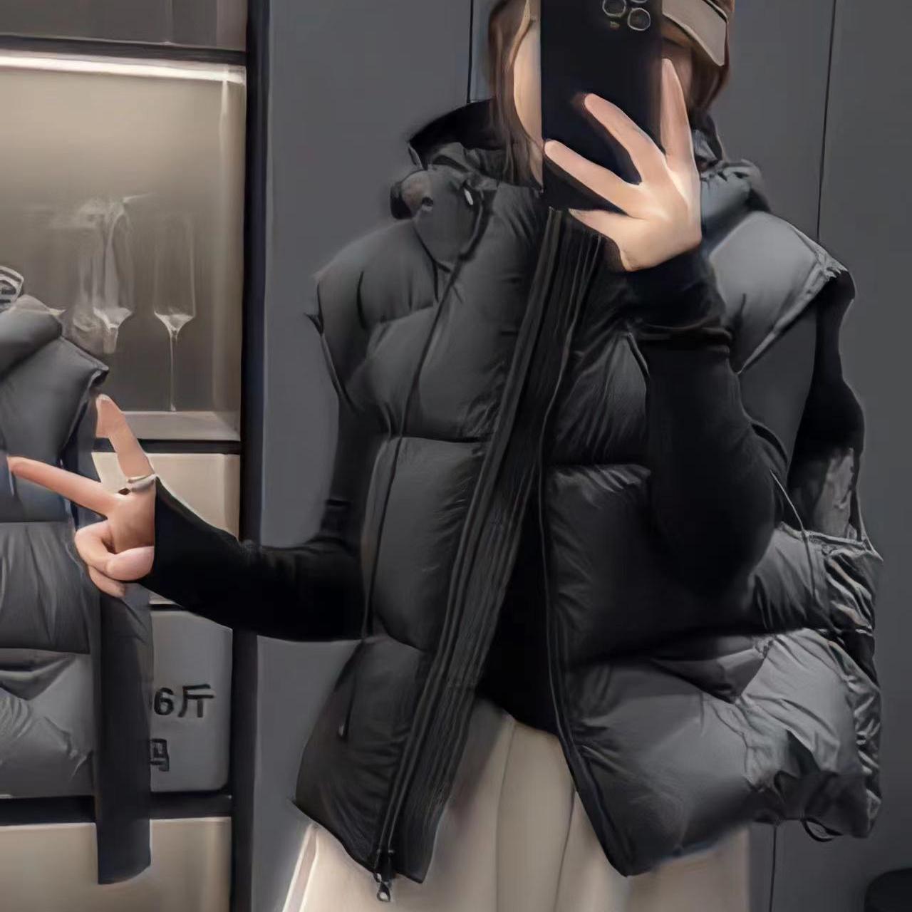 羽绒轻柔泡芙蓬松连帽羽绒服马甲外套女秋冬保暖时尚百搭坎肩上衣