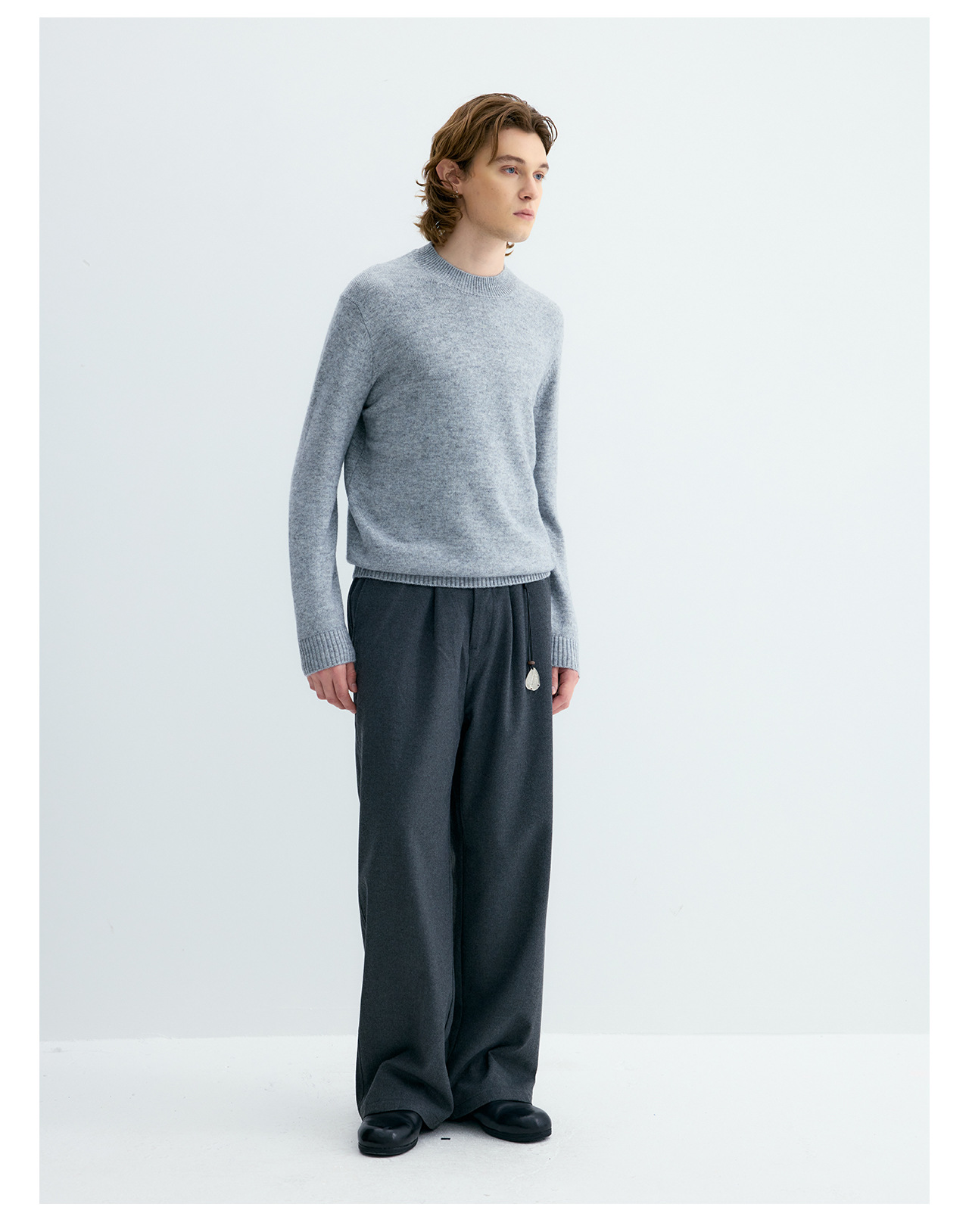 UNF 430g Snowflake Crewneck Wool Sweater