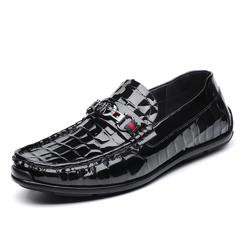 Nueva capa superior de piel de vaca de los hombres guisantes zapatos de charol mocasines casuales de moda Zapatos de los hombres europeos zapatos de cuero suave