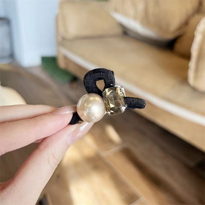 2023秋冬新款高級感絲絨黑色韓版灰色珍珠水鑽劉海小抓夾時尚發卡