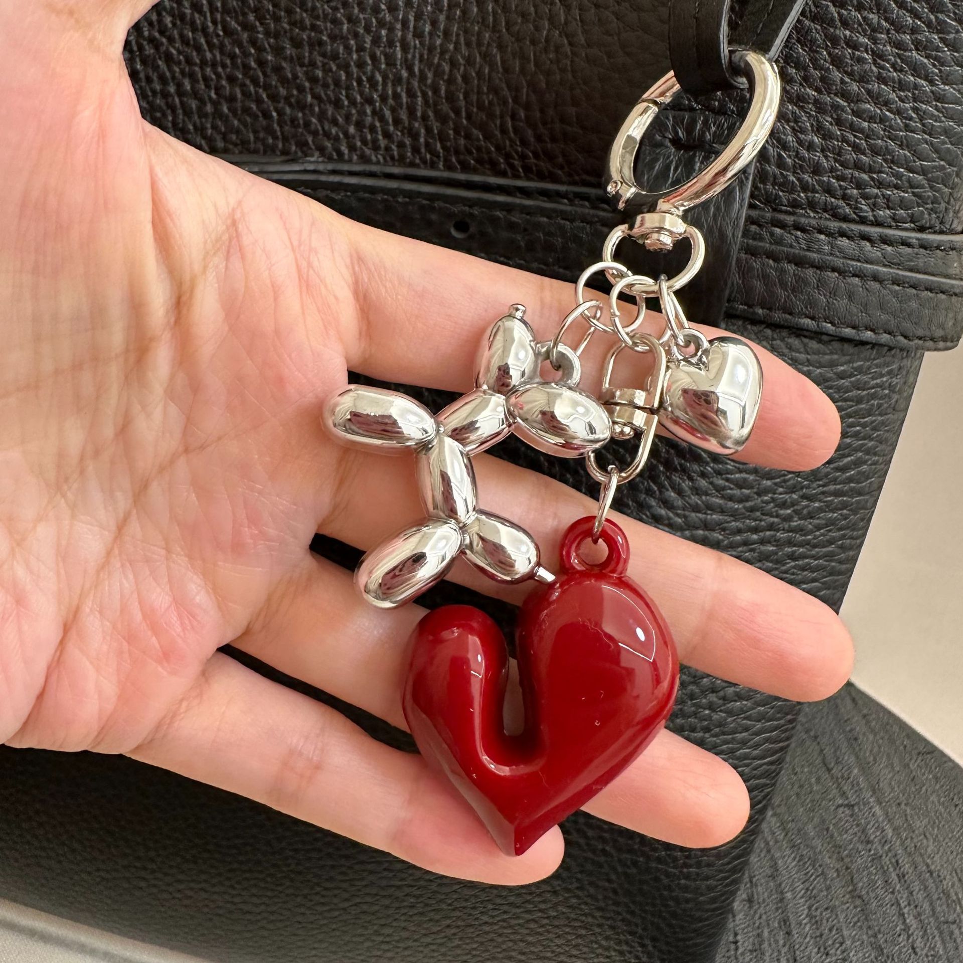 Estilo ins creativo amor rojo a juego bolso de perro con globo colgante cadena de teléfono móvil llavero accesorios colgantes de coche
