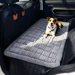 Amazon 車用犬用クッション 滑り止め厚みのある車用ペットマット リア拡張車用シートクッション 車用マットレス