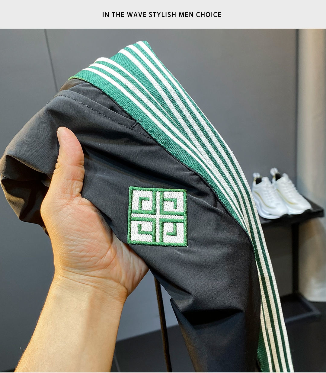 Herren Sweatpants Gestreift Aus Eisseide Für Den Sommer Sportlich_voghion.com