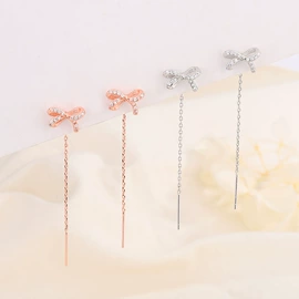 耳钉;耳环;耳坠