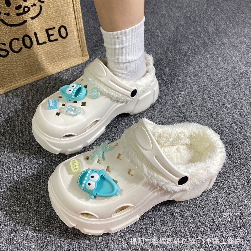 Cartoon-Style Perforated Shoes, New Model for Women, Non-Slip, Thick-Soled, Dual-Use, Closed-Toe, Outdoor Cotton Slippers for Women, Winter