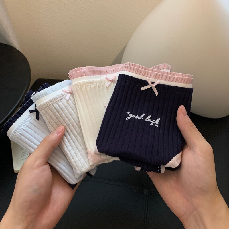 Korean-style striped ribbed cotton mid-waist briefs for women, pure cotton crotch, breathable and skin-friendly, comfortable Japanese-style underwear for young women
