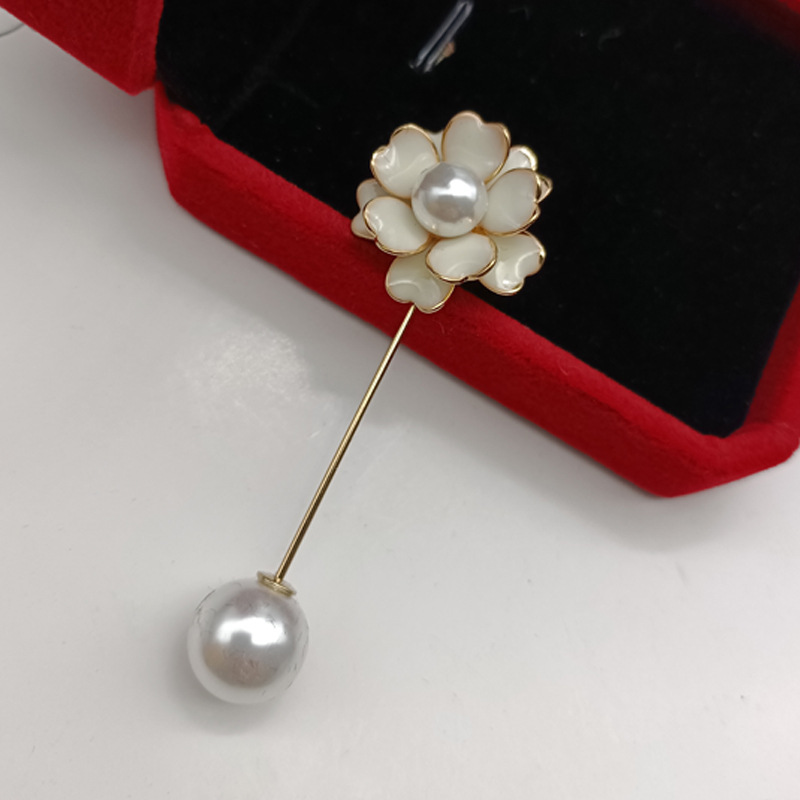 Anti-exposure buckle suit brooch women's high-end one-word pin corsage sweater small pin fixed clothes pin accessories
