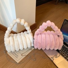 跨境新款洋气单肩包小众设计手拎圆筒包女气质百搭流行毛绒斜挎包