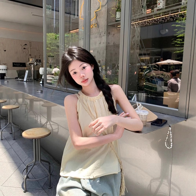 Summer Fashion Fresh Flesh-Covering Slimming Neck Sleeveless Top Women's Sweet Style Age-Reducing Small All-Match Doll Shirt Summer Fashion Fresh Flesh-Covering Slimming Neck Sleeveless Top Women's Sweet Style Age-Reducing Small All-Match Doll Shirt