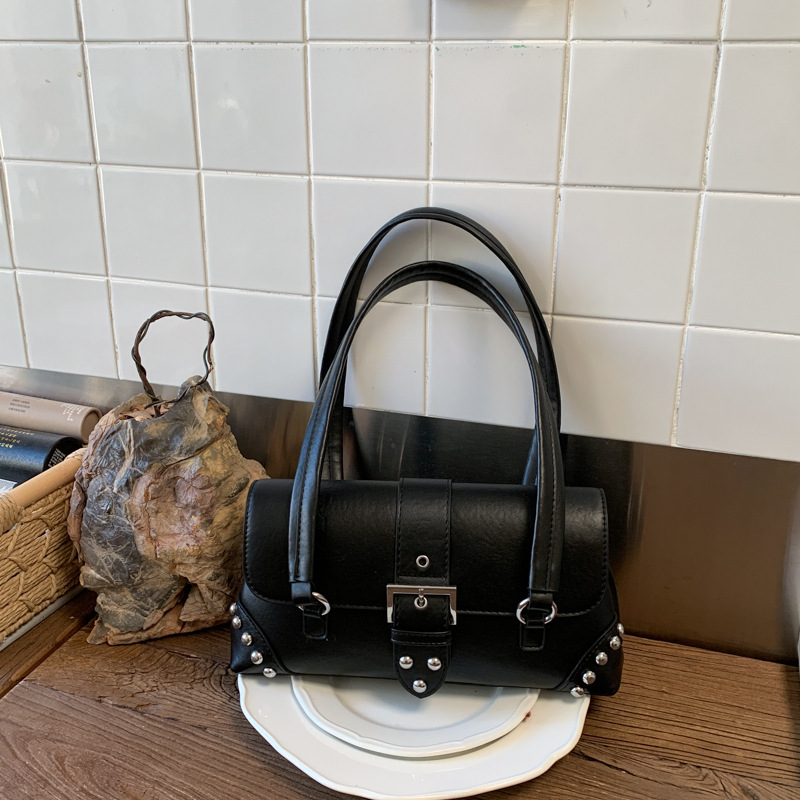 Cross-Border Popular Studded Hot Girl Underarm Bag for Women, 2026 New Model, Large Capacity, High-End Niche Shoulder Bag Cross-Border Popular Studded Hot Girl Underarm Bag for Women, 2026 New Model, Large Capacity, High-End Niche Shoulder Bag