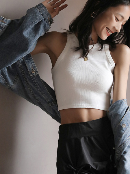 Summer sexy top with cups with a round collar