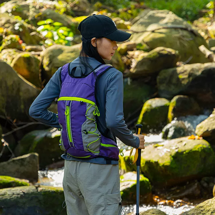 跨境工厂新款运动徒步登山包户外骑行包可折叠水袋双肩包男女背包